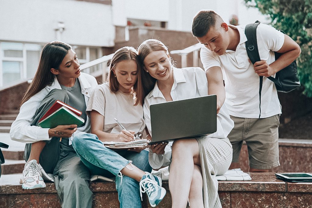 ویزای دانشجویی